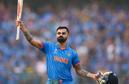 विजय हजारे ट्रॉफी 2025-26 : विराट कोहलीची दमदार अर्धशतकी खेळी, रोहित शर्माची निराशा